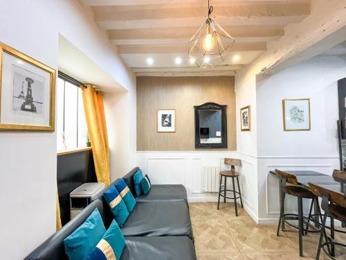 UrbanFlat 32 - Appartement de 2 étages en plein centre de Paris