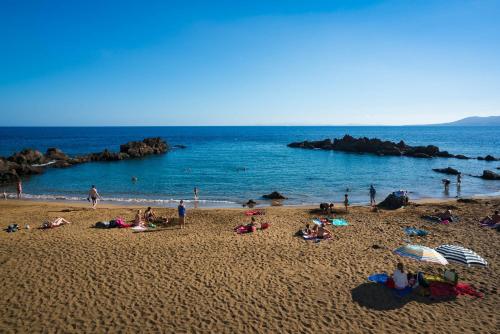 Purple Volcano - Pool and Gym in Sport Center Fariones included By Lanzarote Vacation Homes