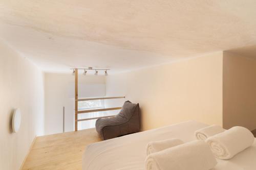GuestHost - Cozy Loft with Mezzanine Milan