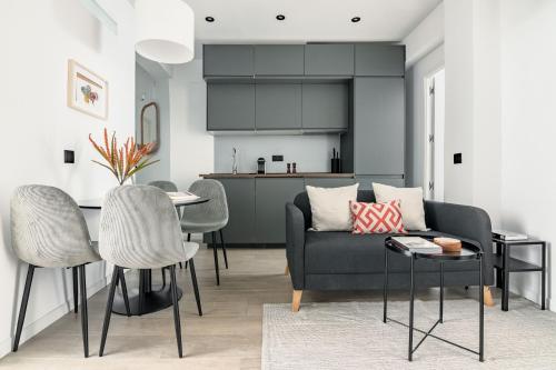 Elegante y amplio apartamento en zona tranquila