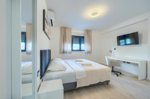 Highland Split Apartments - Unit 3 & 5