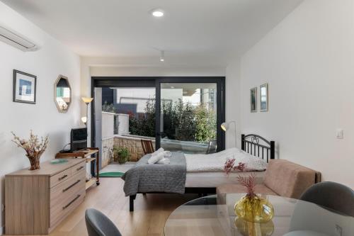 Stylish Studio Moskar with Balcony & Parking Lapad Beach Dubrovnik