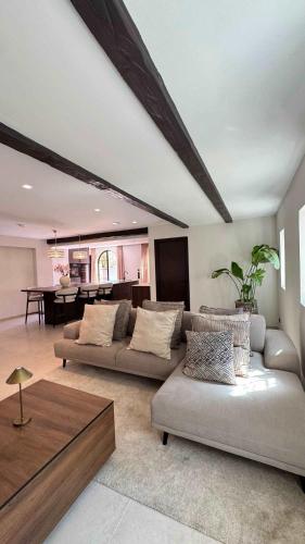 Villa Jazmine Exquisite Oasis Nuva Andalucia