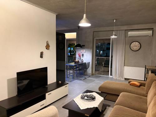 Irogami 3 Bedroom Apartment - 1 min walk from Cholargos Metro