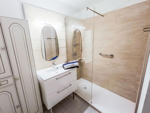 Apartment Port d'Attache-10 by Interhome
