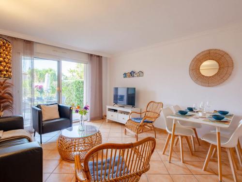 Apartment Les Pins Bleus App-02 by Interhome