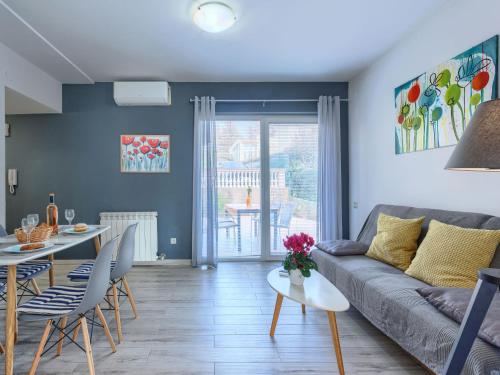 Apartment Villa Canaria 2 by Interhome