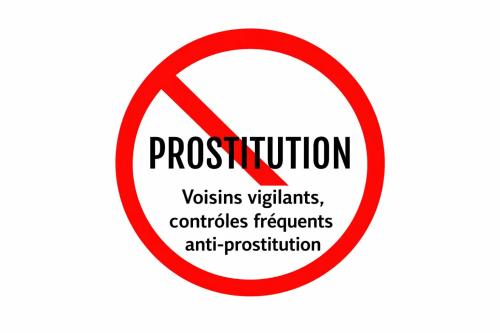 a red prohibition sign isolated on a white background at Studio Nancy quartier Thermal - Parc Sainte-Marie in Nancy