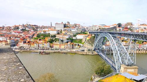 Mezzanine with courtyard in Porto n 29