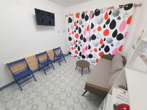 LA MAISONNETTE BLEUE