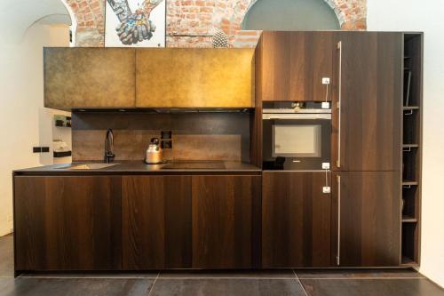 elegant and spacious loft downtown in the fashion district