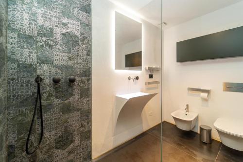 elegant and spacious loft downtown in the fashion district