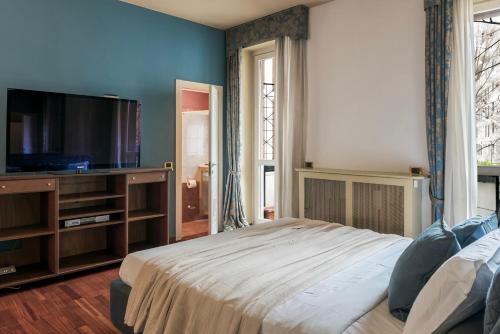 Elegant Luxury Apartment in Historic Center - M2