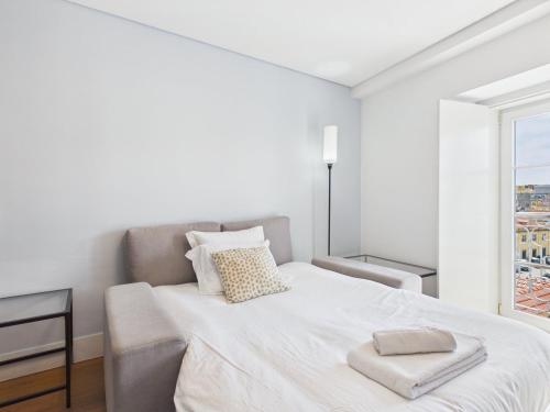 Bright 1BR w/ AC Near Cais do Sodré | By Airnest