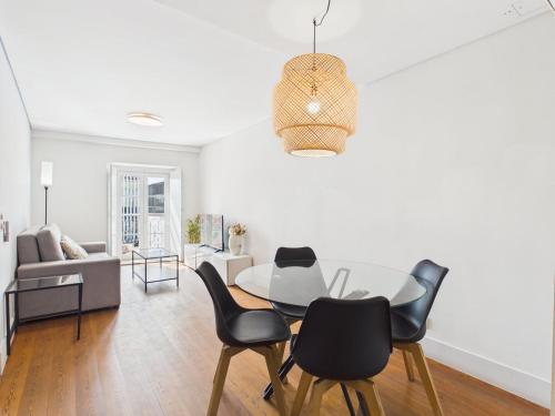 Bright 1BR w/ AC Near Cais do Sodré | By Airnest