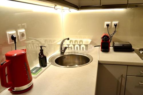 Lycabettus & Alexandras Apartment I