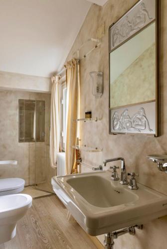 Private Penthouse on the Arno river