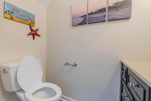 5-Min Walk to Beach - Coligny - Pool - OceanBreeze photo 23
