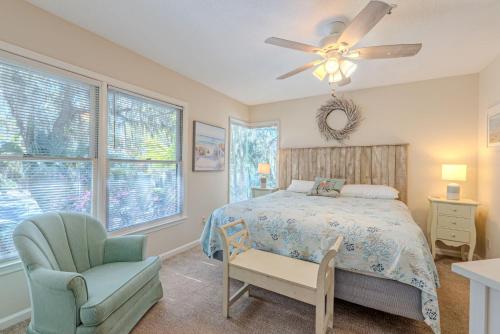 5-Min Walk to Beach - Coligny - Pool - OceanBreeze photo 35
