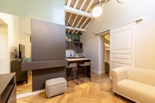 Trevi Velvet House