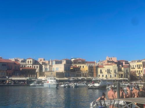 Aiolos cozy apartment in centre of Chania