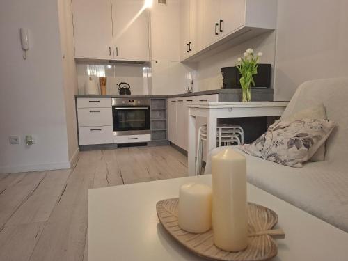 Apartament przy Pileckiego z dużym balkonem