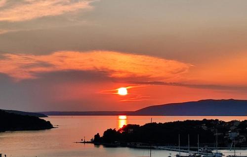 Cres Sea & Sunset View