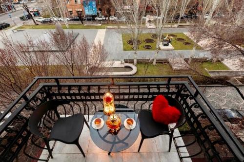 Cascade View Apartment