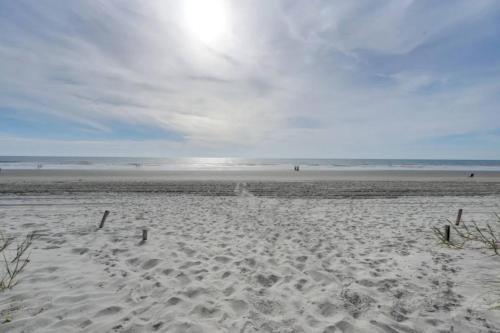 The Beach Is Back photo 34