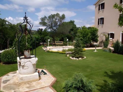 Apartments in Veli Losinj 33607