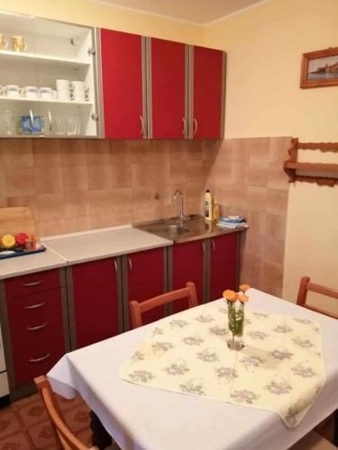 Apartments with parking space Bilo, Primosten - 25283