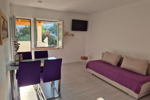 Apartments by the sea Supetarska Draga - Donja, Rab - 25308