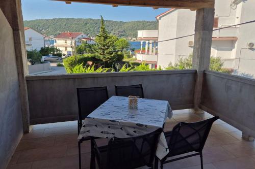 Apartments by the sea Supetarska Draga - Donja, Rab - 25308