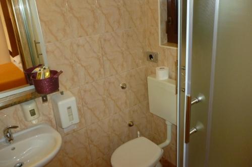 Apartments with parking space Starigrad, Paklenica - 25353