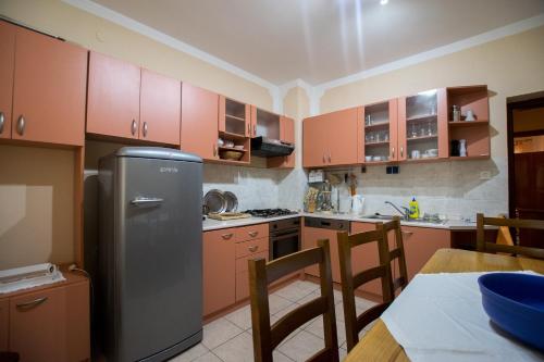 Apartments with parking space Starigrad, Paklenica - 25376