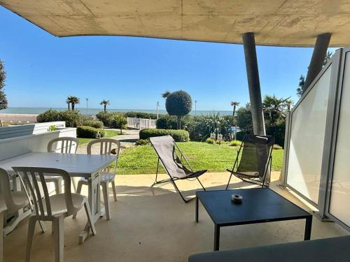 Appartement pour 4 pers avec terrasse, jardin, piscine et accès plage - Animaux admis - FR-1-194-218