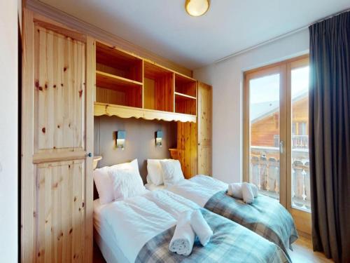 Appealing apartment with balcony