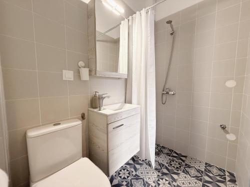 Costa Beach Front Apartment in Pefkochori