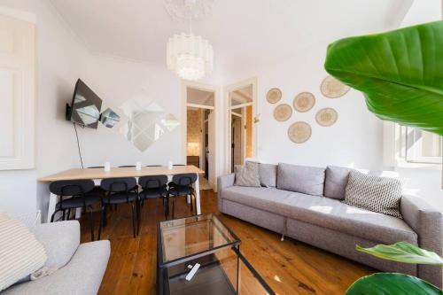 Alfama 4BR Retreat with River Views wAC