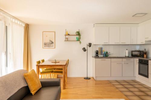 Central12 Apartment - Free Parking