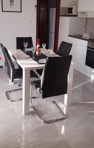 Apartment in Kampor with sea view, terrace, air conditioning, Wi-Fi (4610-1)