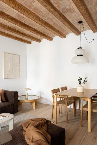 Refurbished design flats Barcelona old town