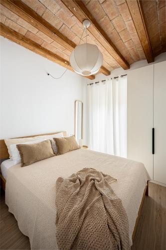Refurbished design flats Barcelona old town