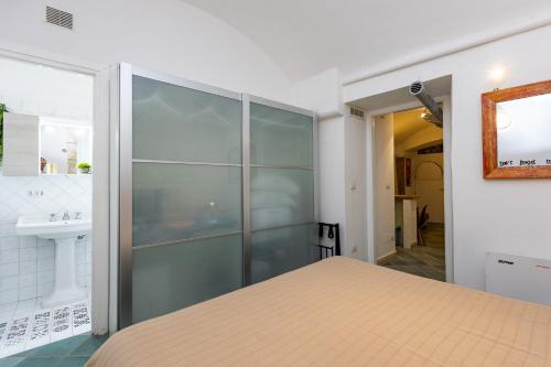 GuestHost - Rione VI Parione Comfy Apartment