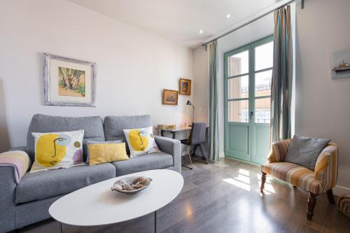 C20 - Adorable Apartment in the Center with Sun Terrace