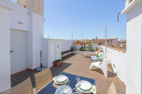 C20 - Adorable Apartment in the Center with Sun Terrace