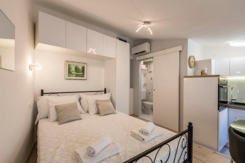 Studio apartment Paradise garden