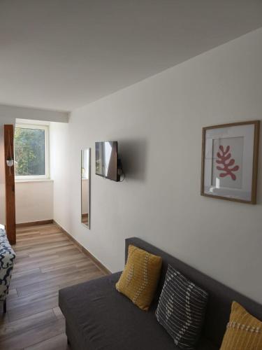 Charming comfortable studio apartment - peaceful and central