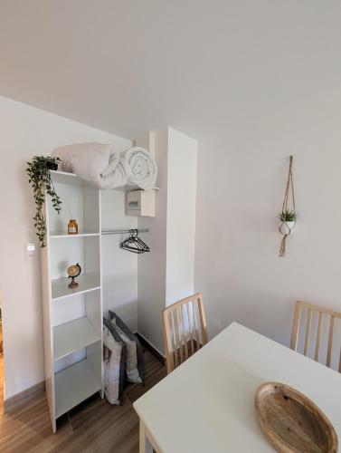 Charming comfortable studio apartment - peaceful and central