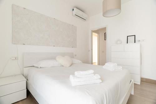GuestHost - Spacious Balcony Apartment X6